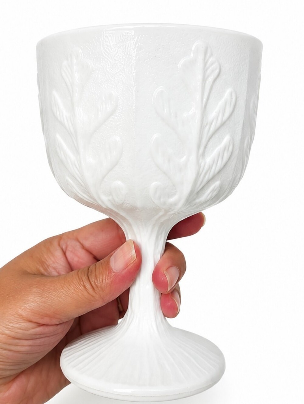 Vintage FTD 1975 Milk Glass Oak Leaf Pedestal Goblet Vase 6.5"